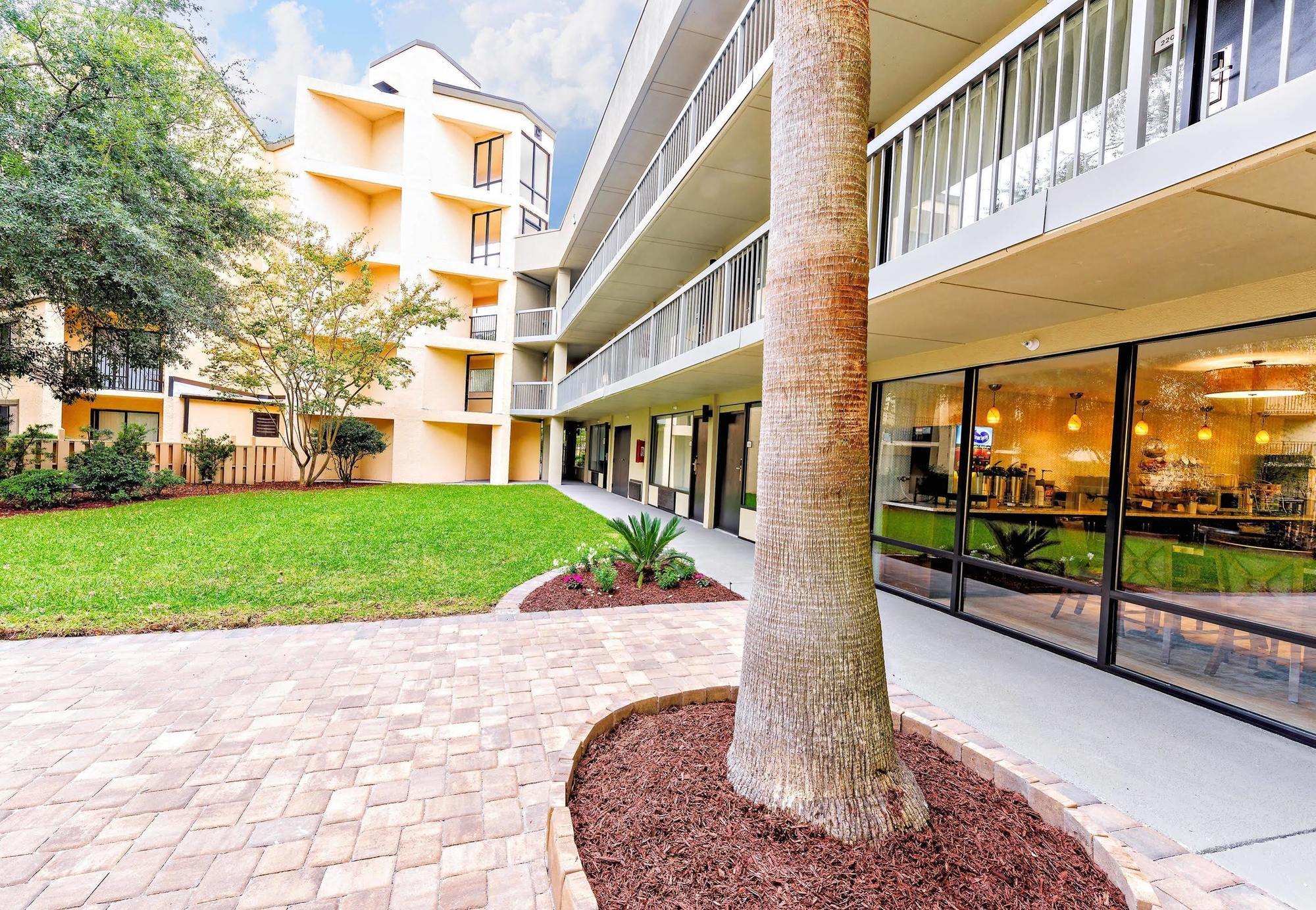 Best Western Ocean Breeze Inn Hilton Head Island Exterior foto